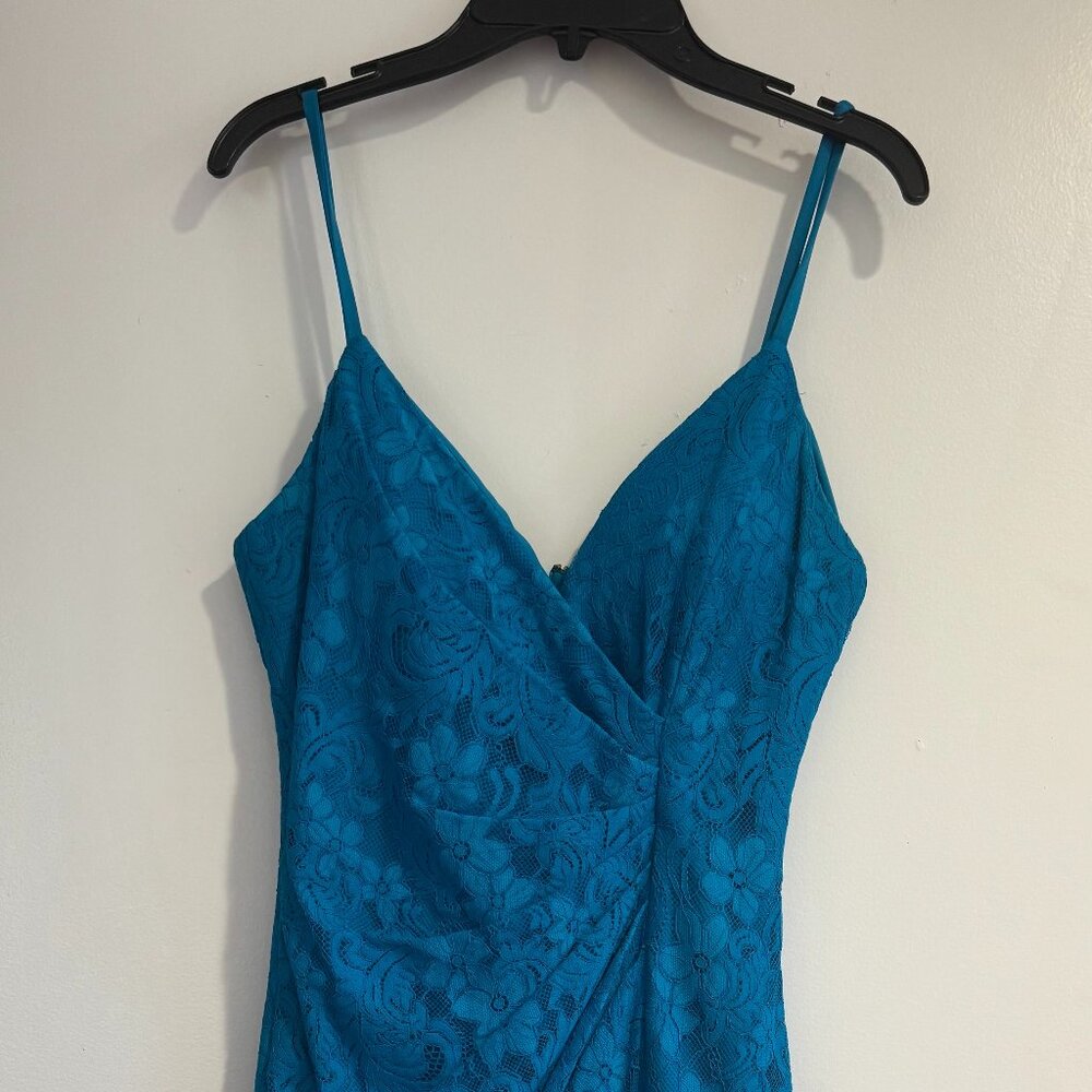Guess vibrant teal lace body con dress